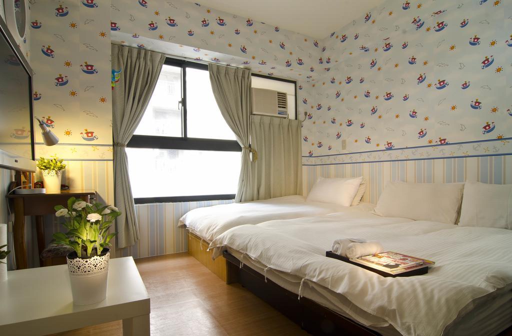 Star Hostel Тайчжун Экстерьер фото