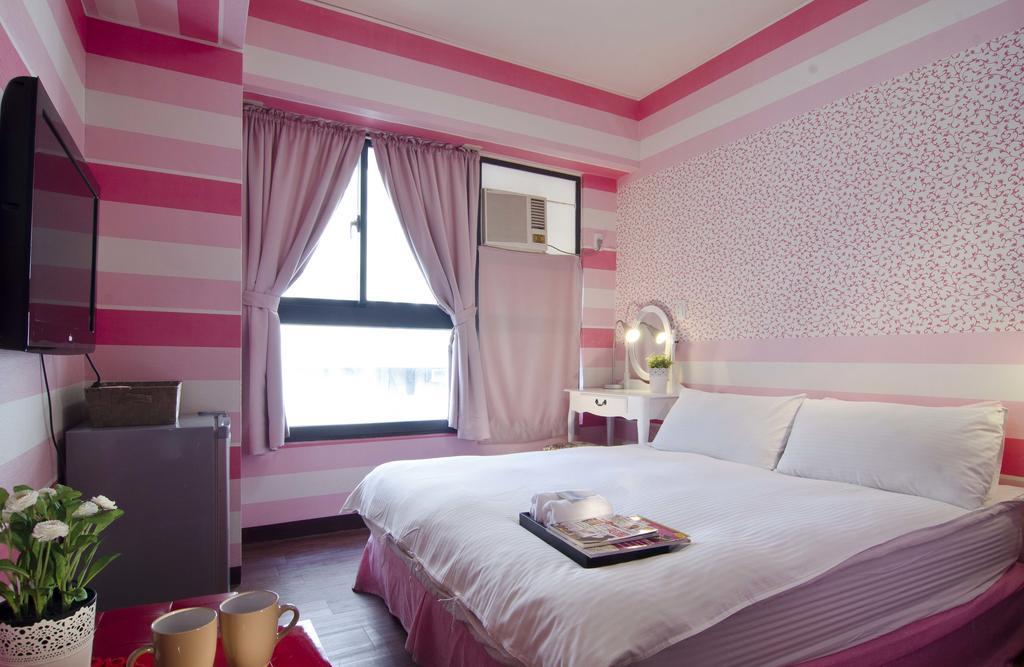 Star Hostel Тайчжун Экстерьер фото