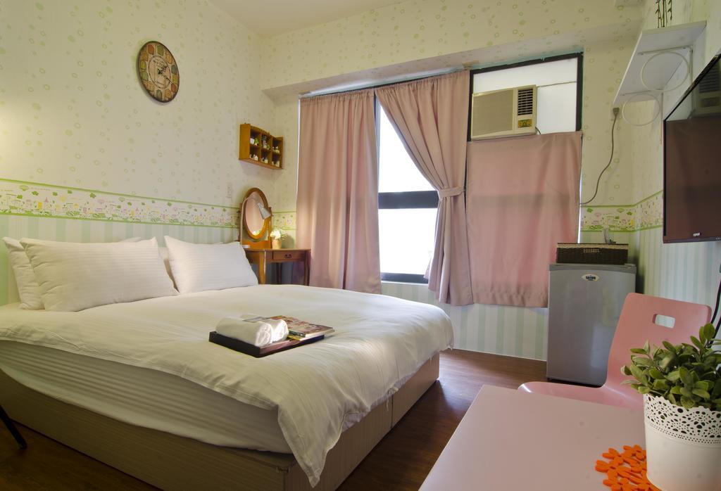 Star Hostel Тайчжун Экстерьер фото